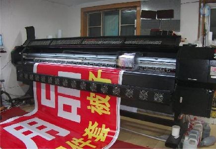 大理喷绘广告分辨率是多少？
